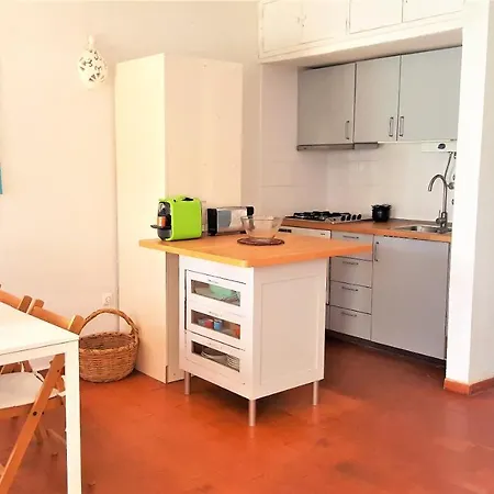 Patio House - Checkinhome Apartment